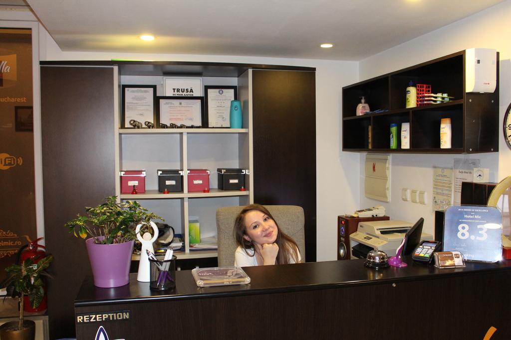 Hotel Mic Bukarest Kültér fotó