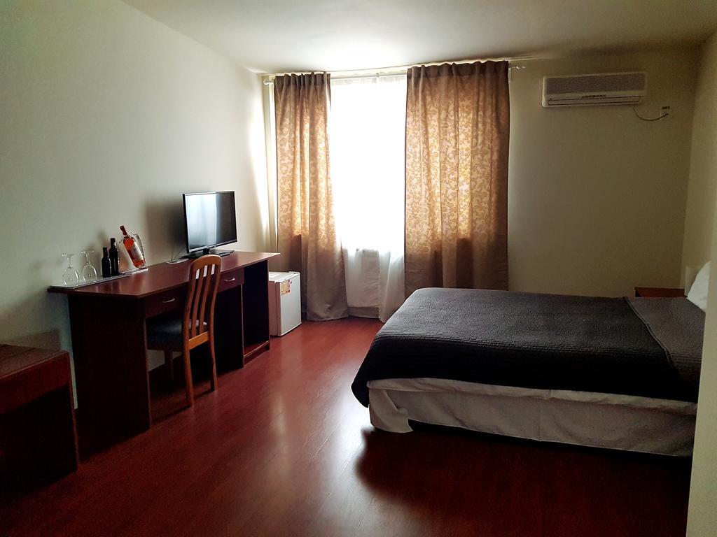 Hotel Mic Bukarest Kültér fotó