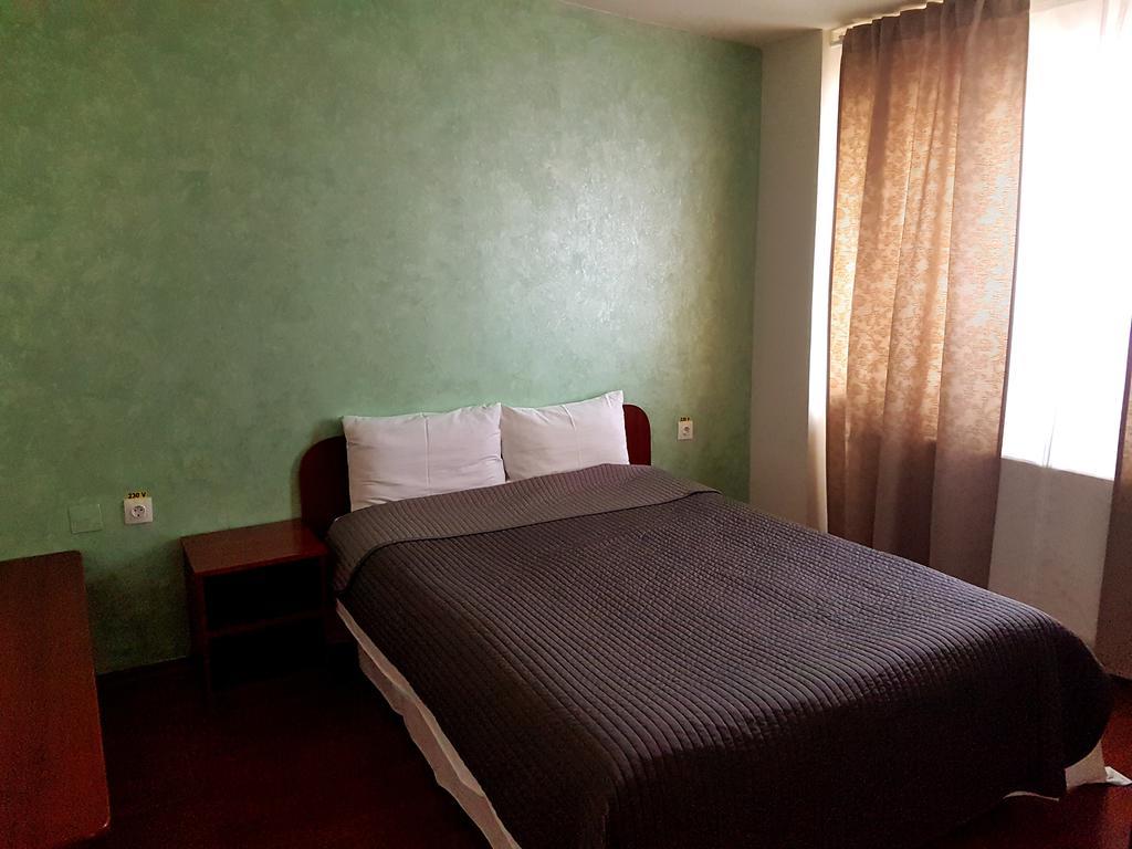 Hotel Mic Bukarest Kültér fotó