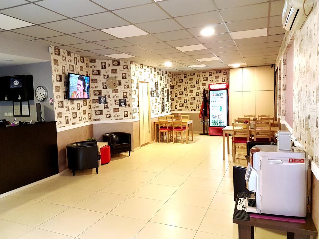 Hotel Mic Bukarest Kültér fotó