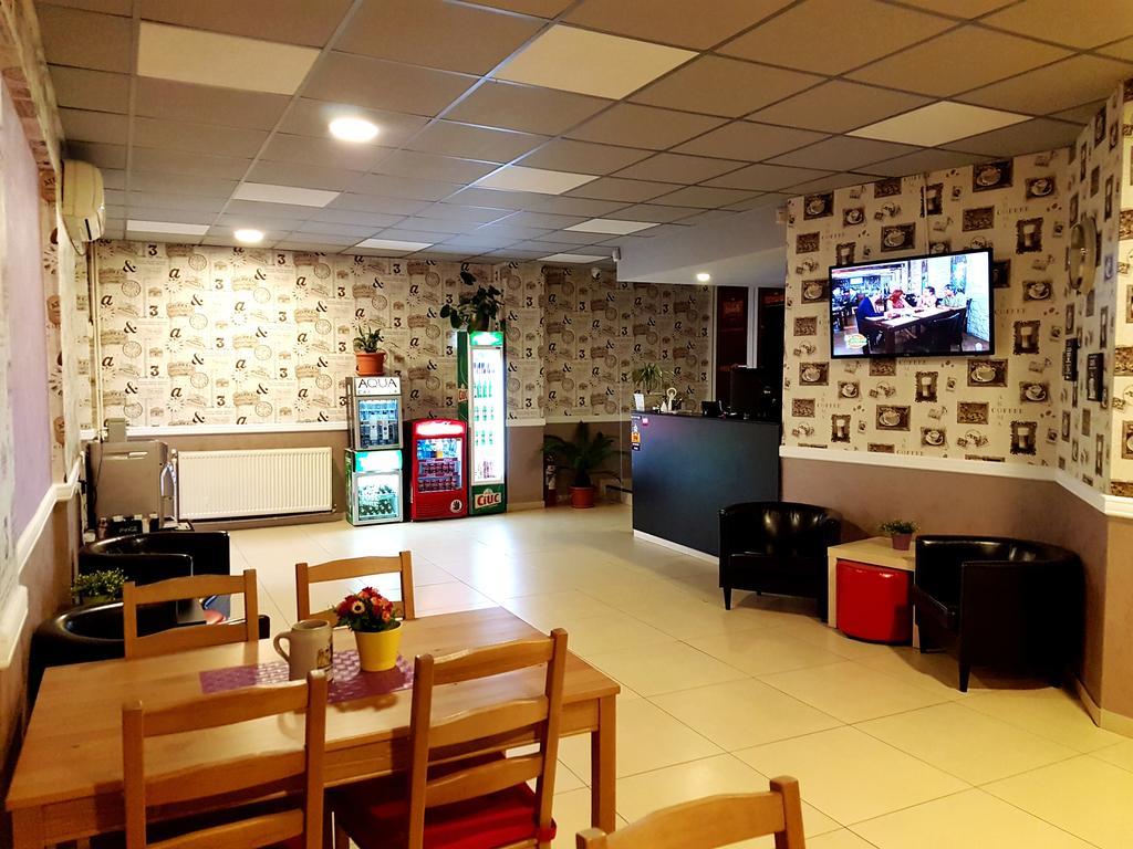Hotel Mic Bukarest Kültér fotó